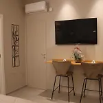 4 4* Catánia